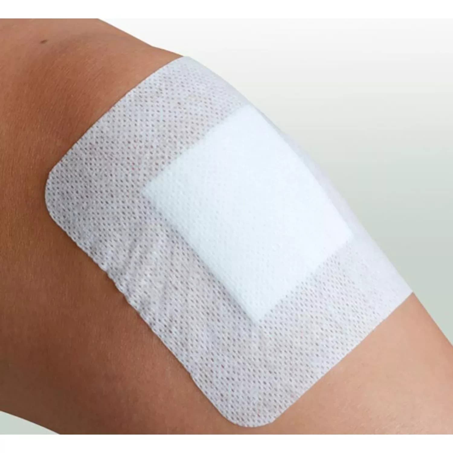 Softpore Adhesive Sterile Wound Dressings Plasters First Aid Cuts & Burns 6cm x 7cm 60 Pack
