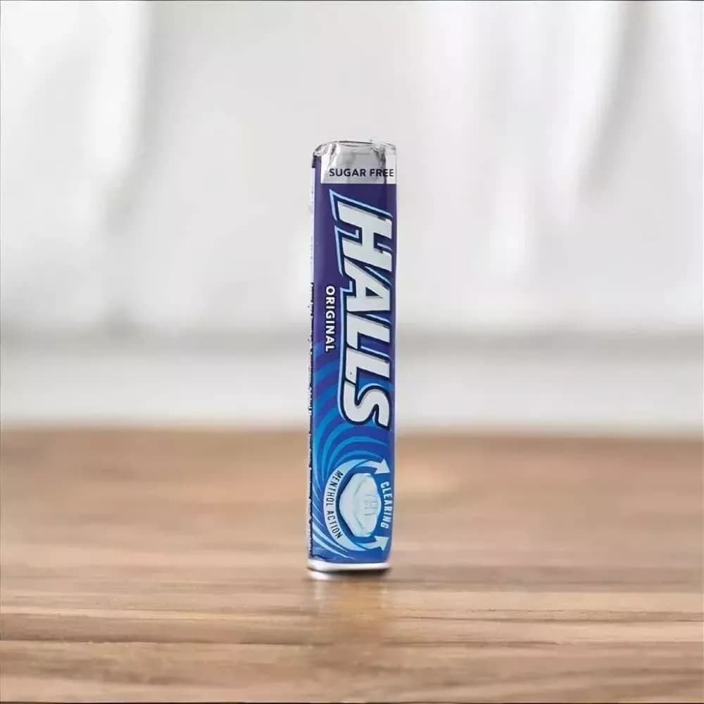 Halls mentho lyptus throat lozenges stick 4