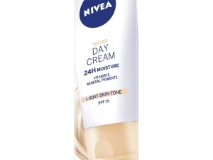 Nivea Moisturising Day Cream Natural SPF15 50ml - Image 3