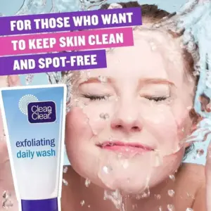 Johnson's Clean & Clear Exfoliating Daily Wash 150ml - Image 2