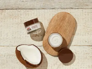 Coconut Hydrate Facial Moisturiser 50g - Image 5