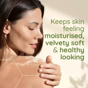 Aveeno Daily Moisturising Yogurt Body Wash 300ml - Image 3