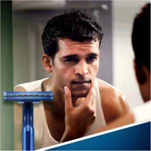 Gillette BlueII Plus Men's Disposable Razors - Image 2